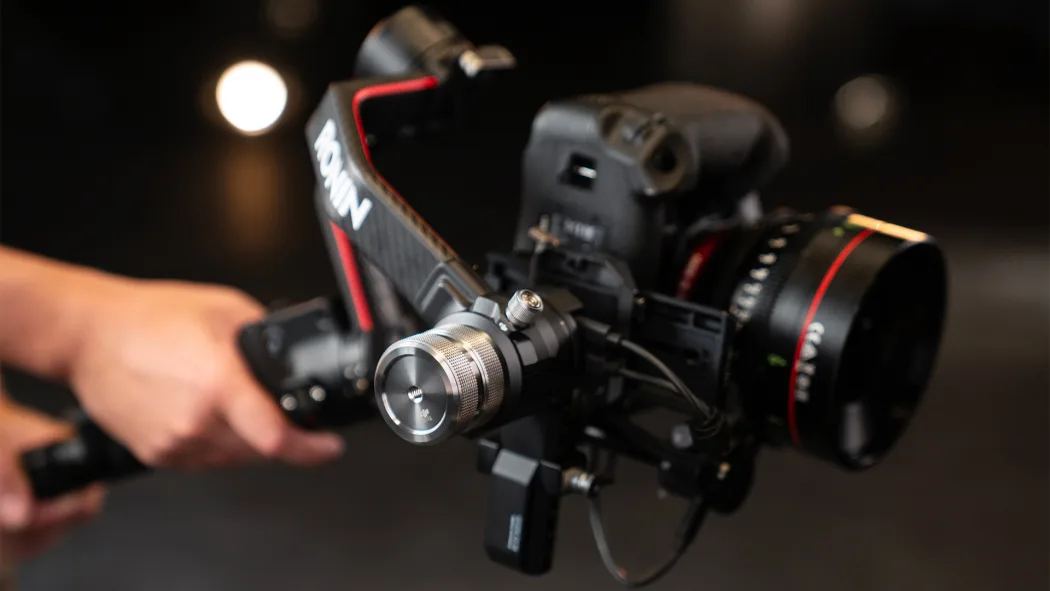 گیمبال دوربین DJI RS 2 Gimbal Stabilizer Pro Combo 11 گیمبال دوربین DJI RS 2 Gimbal Stabilizer Pro Combo