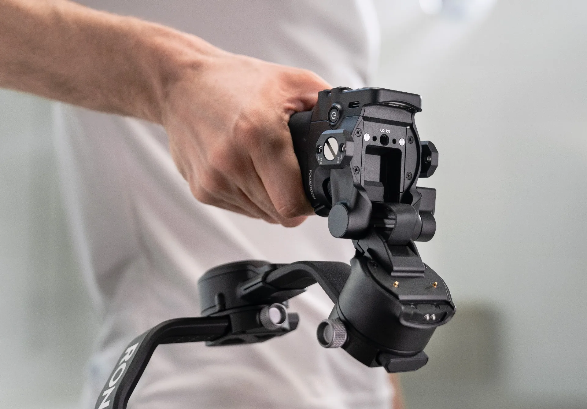 گیمبال دوربین دی جی آی DJI RSC 2 pro combo Gimbal Stabilizer
