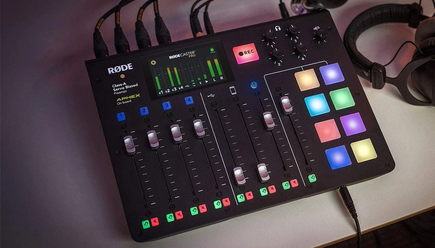 استودیوی تولید پادکست رود RodeCaster PRO